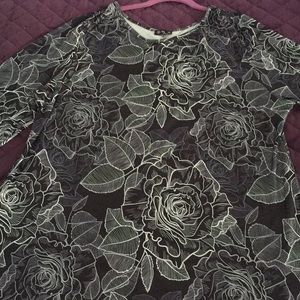 A blk and wht dress or dress tunic.